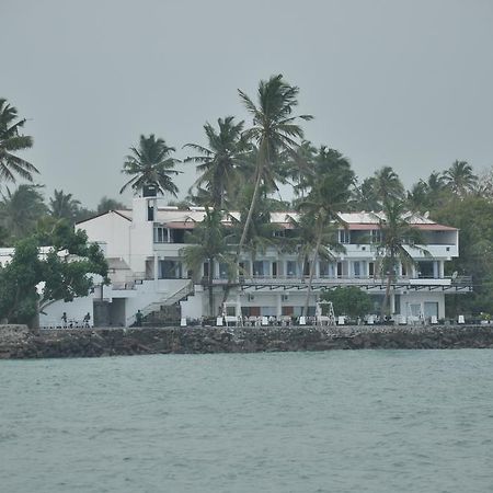 Goviyapana Beach Hotel Ahangama Exteriör bild