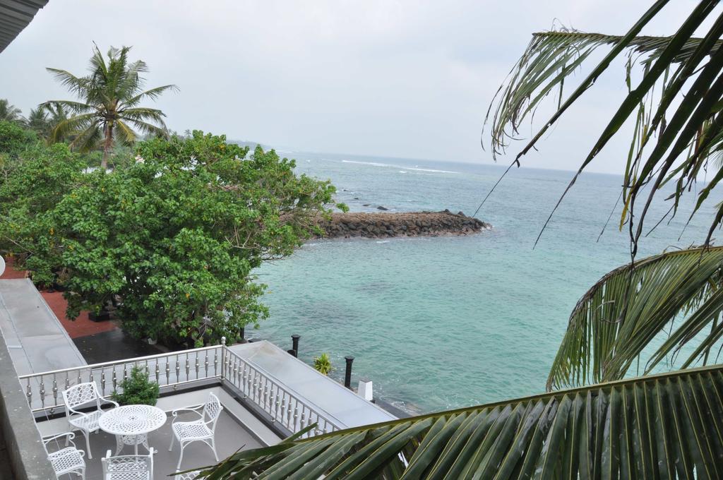 Goviyapana Beach Hotel Ahangama Rum bild